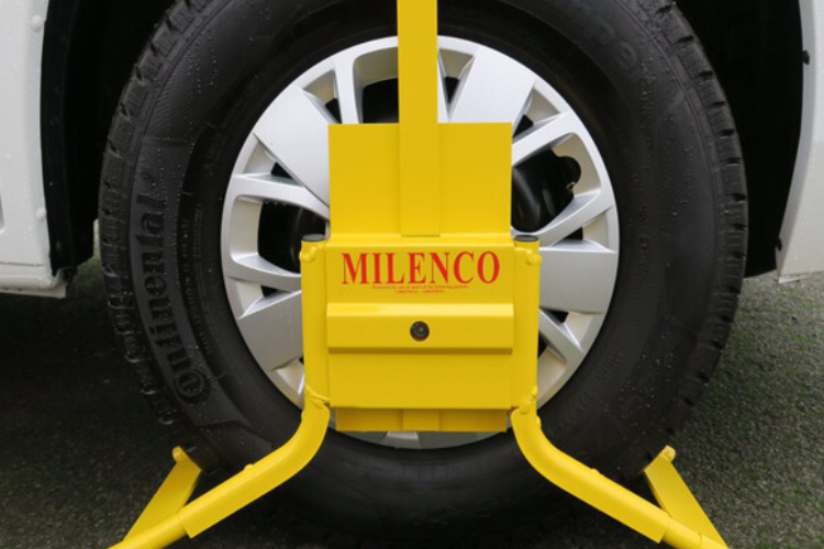Milenco M16 Wheel Clamp for Motorhomes