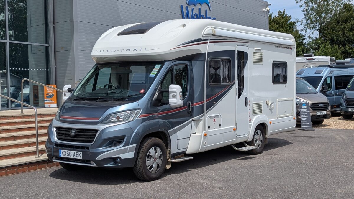 Auto-Trail Tracker FB – Automatic