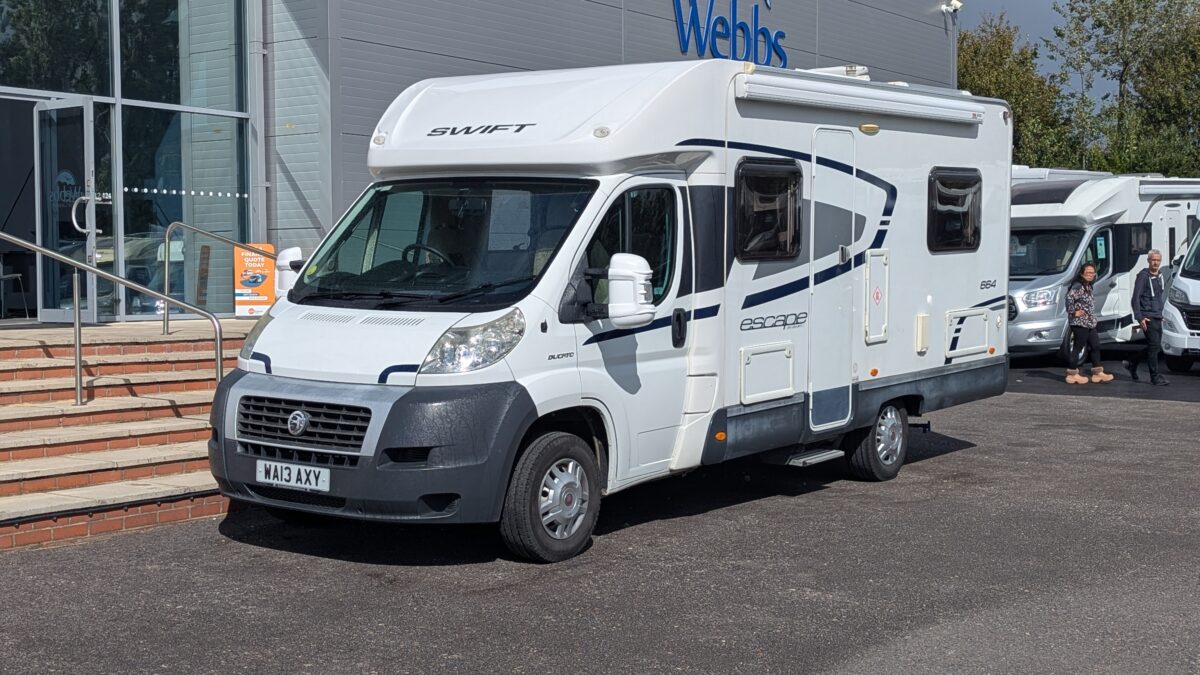 Swift Escape 664