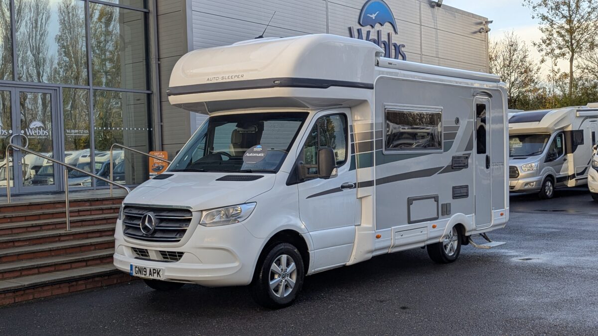 Auto-Sleeper Bourton ES LT – Automatic