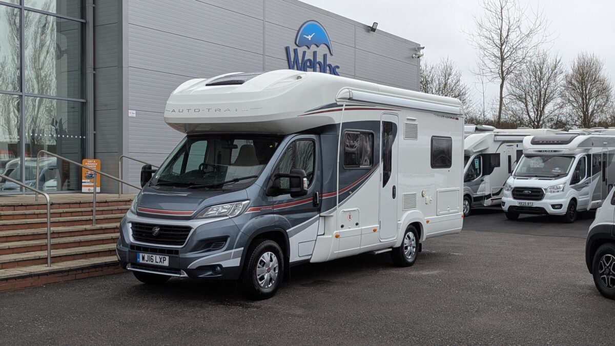 Auto-Trail Tracker FB